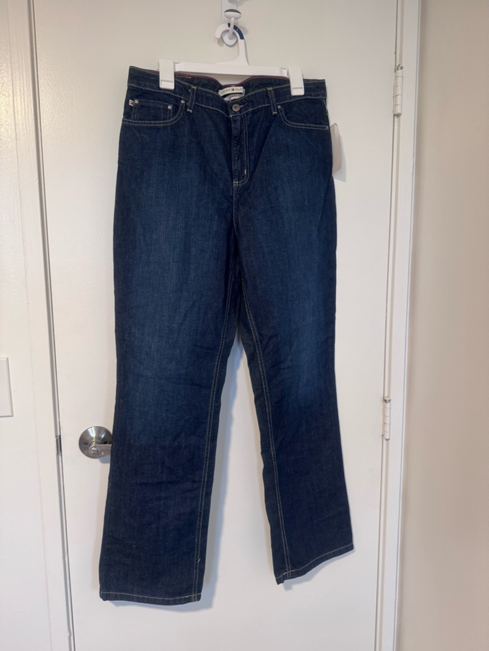 Tommy Hilfiger Women's Dark Blue Classic Fit Straight-Leg Jeans (Brand new)
